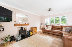 Images for Manor Farm Close, Stone, HP17