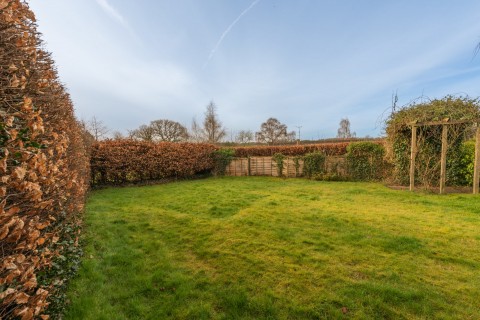 Click the photo for more details of Flowers Bottom Lane, Speen, HP27