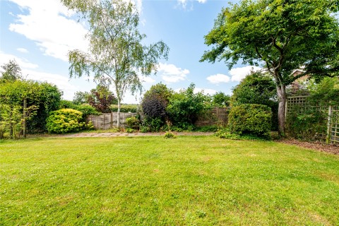 Click the photo for more details of Flowers Bottom Lane, Speen, HP27