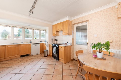 Click the photo for more details of Flowers Bottom Lane, Speen, HP27