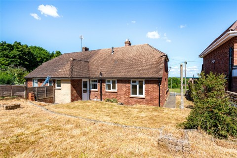 Click the photo for more details of Oak Road, Princes Risborough, HP27