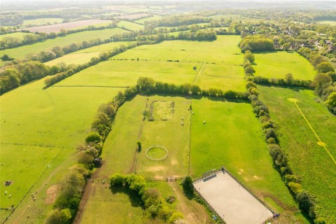 Click the photo for more details of Hawridge Lane, Bellingdon, HP5
