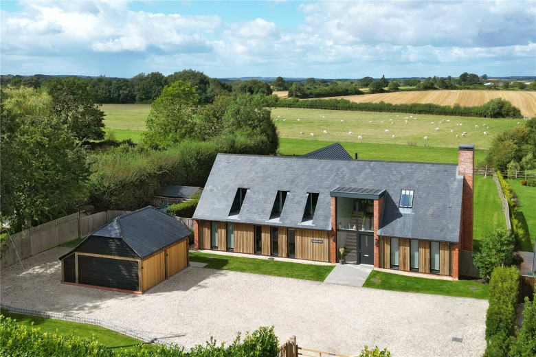 Click the photo for more details of Moreton, Thame, OX9