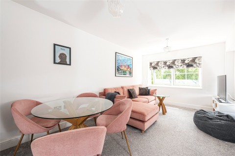 Click the photo for more details of Wycombe Road, Saunderton, HP14