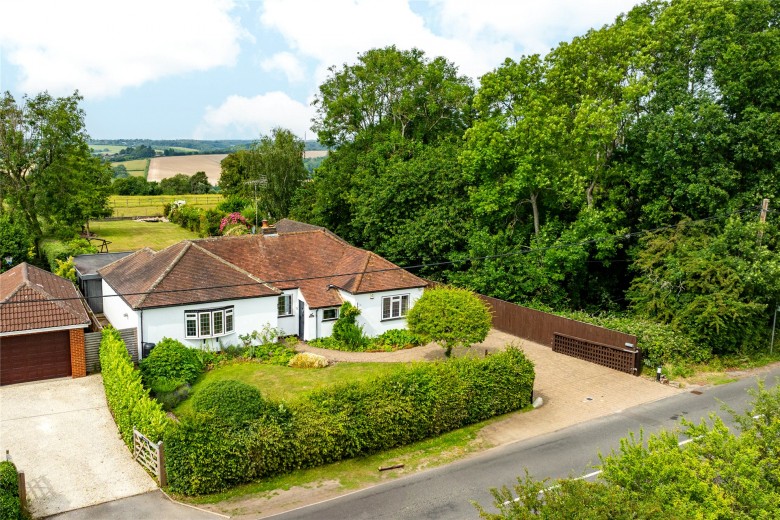 Click the photo for more details of Chinnor Road, Bledlow Ridge, HP14