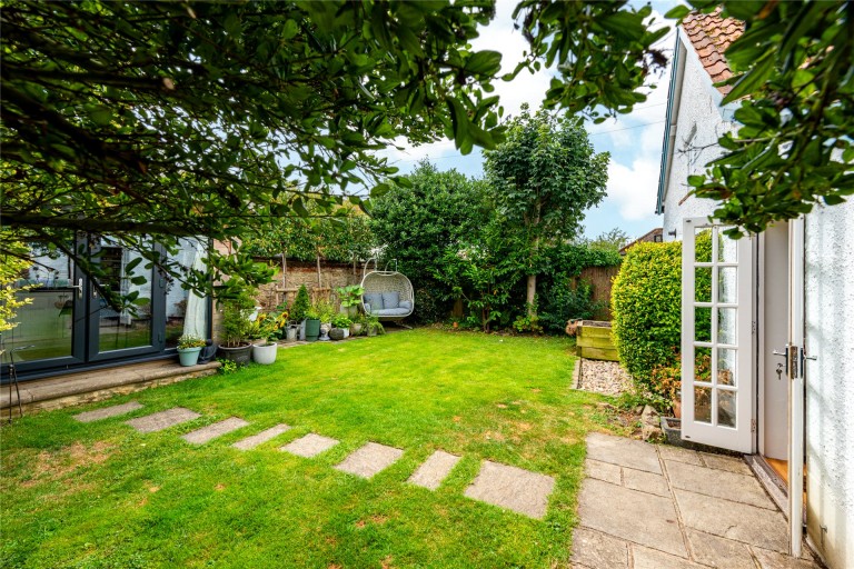Images for High Street, Haddenham, HP17