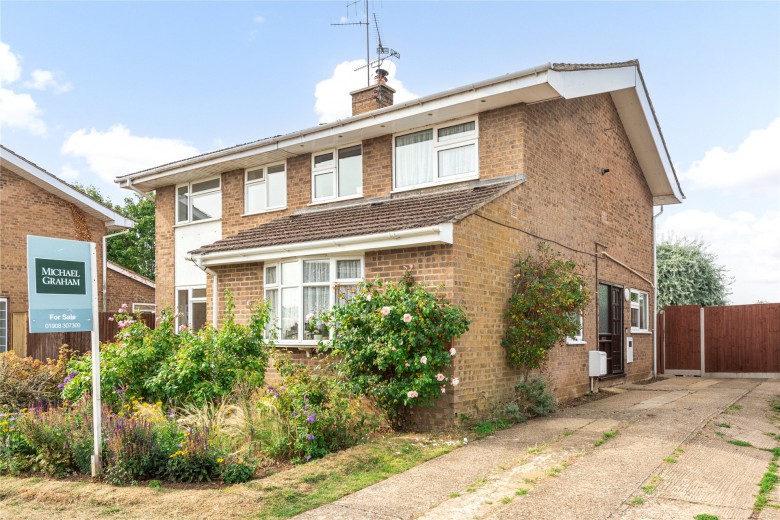 Click the photo for more details of Hesketh Road, Yardley Gobion, NN12