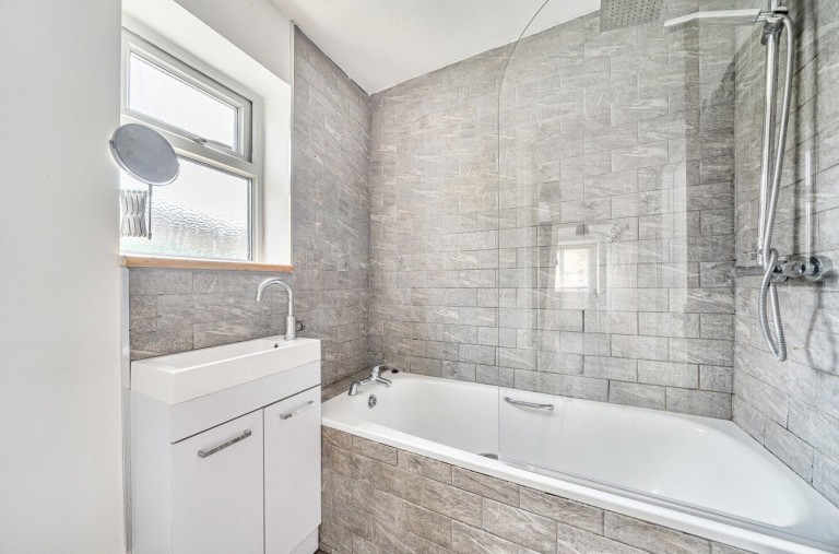 Images for Manorfields Road, Old Stratford, MK19