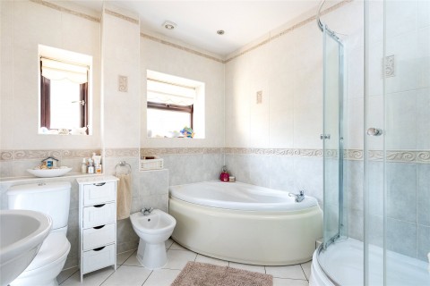 Click the photo for more details of Moorend Road, Yardley Gobion, NN12