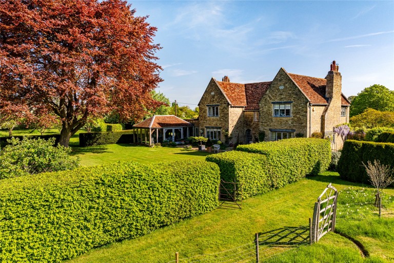 Images for Stratford Road, Cosgrove, MK19