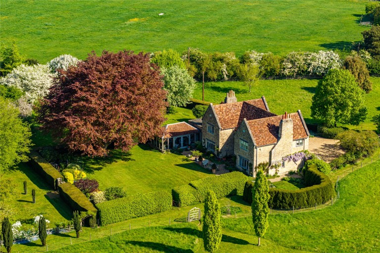 Images for Stratford Road, Cosgrove, MK19