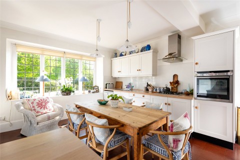 Click the photo for more details of Stratford Road, Cosgrove, MK19