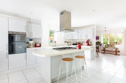 Images for Wreschner Close, Deanshanger, MK19