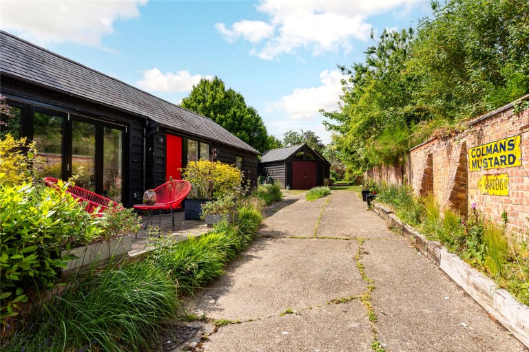 Images for Moorend Road, Yardley Gobion, NN12