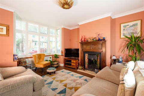 Click the photo for more details of Frankston Avenue, Stony Stratford, MK11