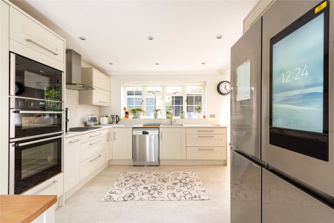 Click the photo for more details of Bakers Lane, Shutlanger, NN12