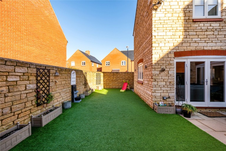 Images for River View, Old Stratford, MK19