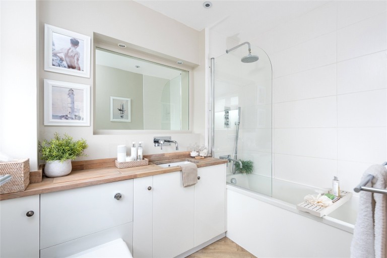 Images for High View, Deanshanger, MK19