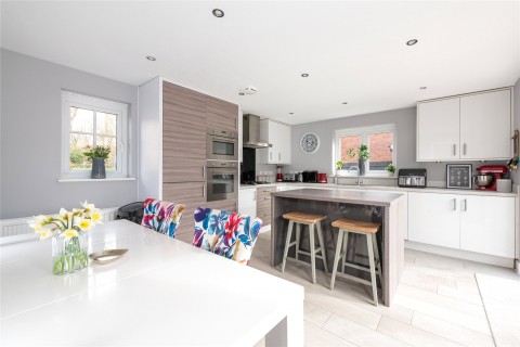 Click the photo for more details of Roman View, Deanshanger, MK19