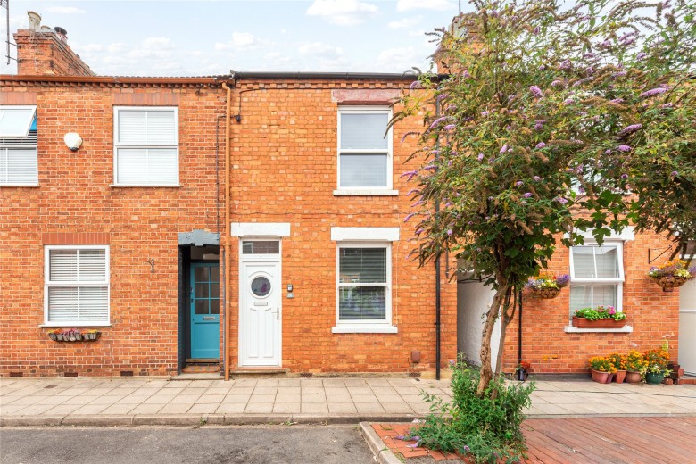 Click the photo for more details of St. Mary Street, New Bradwell, MK13