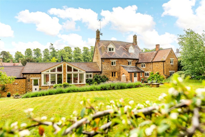 Click the photo for more details of Kiln Lane, Litchborough, NN12