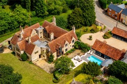 Images for Bell Lane, Syresham, NN13