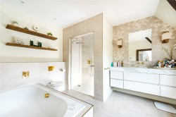 Images for Bell Lane, Syresham, NN13