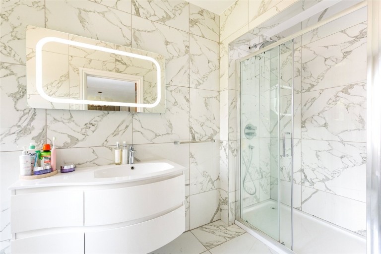 Images for Bell Lane, Syresham, NN13