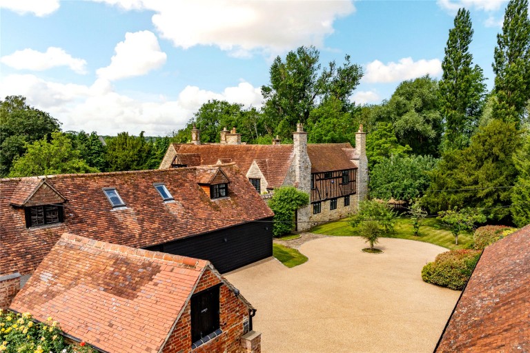 Images for Bell Lane, Syresham, NN13