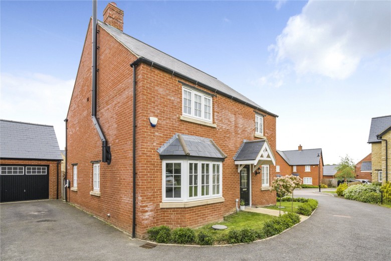 Click the photo for more details of Foresters Lane, Silverstone, NN12