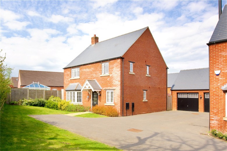 Click the photo for more details of Foresters Lane, Silverstone, NN12