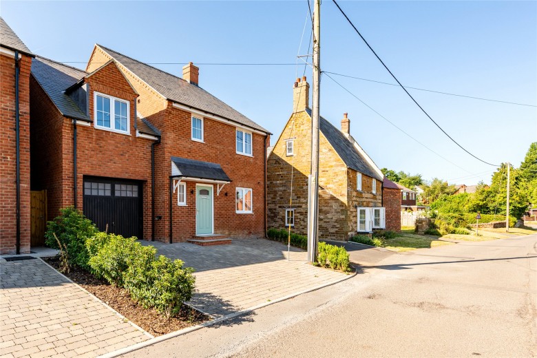 Click the photo for more details of Queen Street, Weedon, NN7