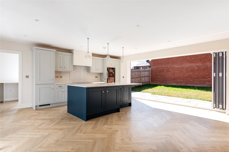 Images for Queen Street, Weedon, NN7