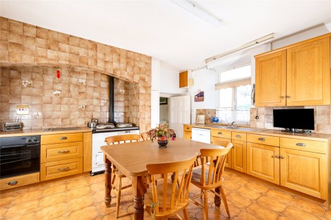 Click the photo for more details of High Street, Yardley Gobion, NN12