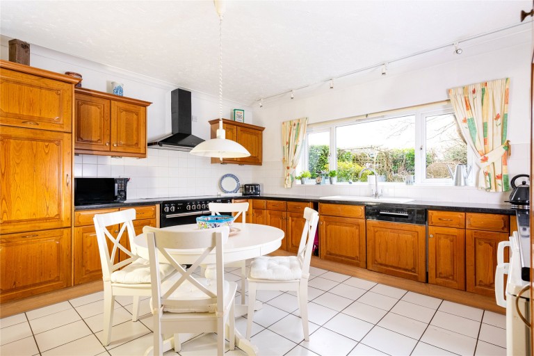 Images for The Paddock, Lois Weedon, NN12