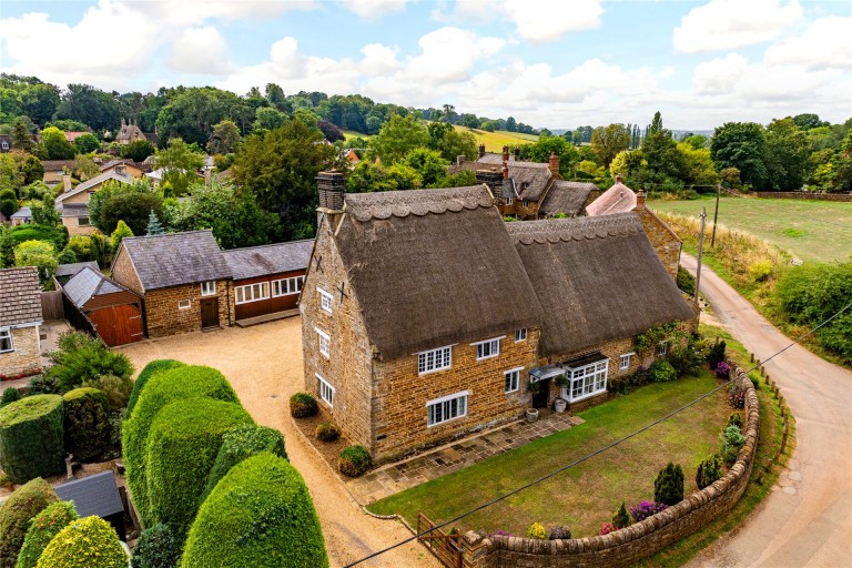 Images for Silver Street, Chacombe, OX17