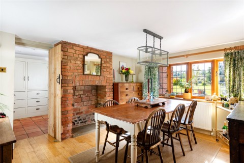 Click the photo for more details of Oak Street, Weedon, NN7