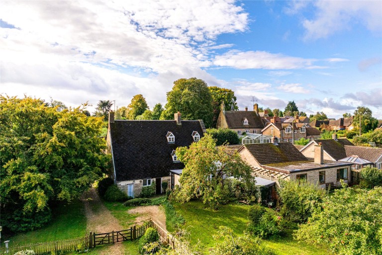 Images for Deans Row, Gayton, NN7