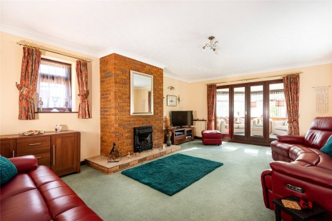 Click the photo for more details of Butlins Lane, Roade, NN7