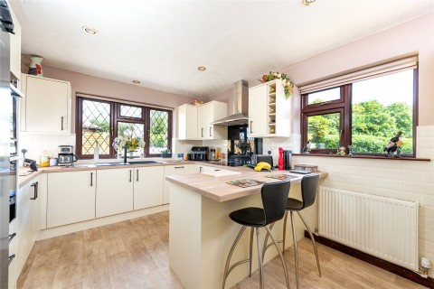 Click the photo for more details of Butlins Lane, Roade, NN7