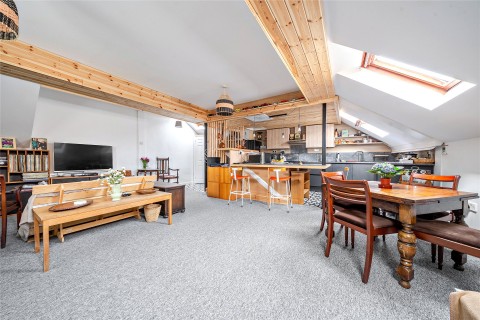 Click the photo for more details of Quinbury End, Blakesley, NN12