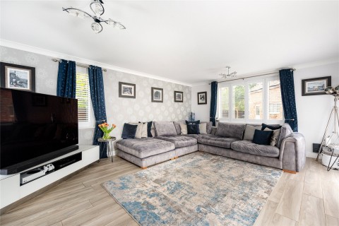 Click the photo for more details of Phipps Road, Woodford Halse, NN11