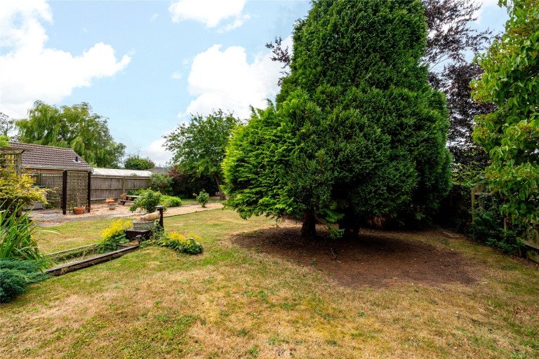 Images for Park Road, Hartwell, NN7