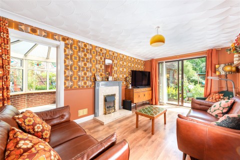 Click the photo for more details of Brill Place, Bradwell Common, MK13