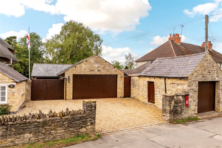 Images for The Green, Paulerspury, NN12