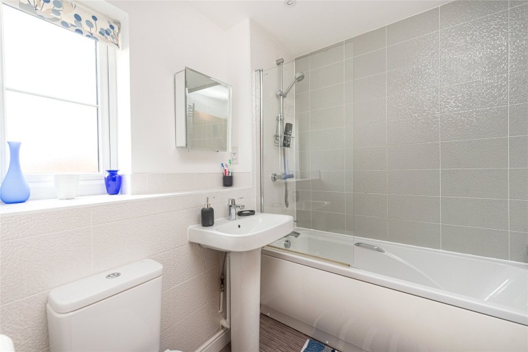 Images for Rose Acre Close, Weedon, NN7
