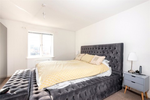 Click the photo for more details of Kiln Drive, Woburn Sands, MK17