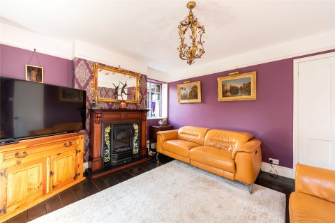 Click the photo for more details of Salford Road, Aspley Guise, MK17