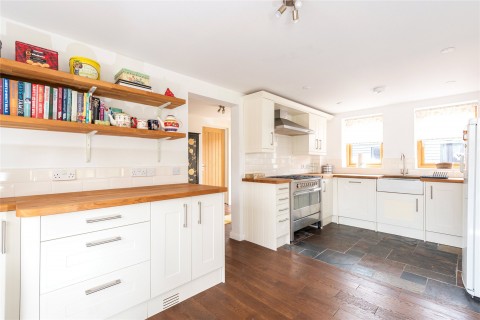 Click the photo for more details of Luton Road, Chalton, LU4