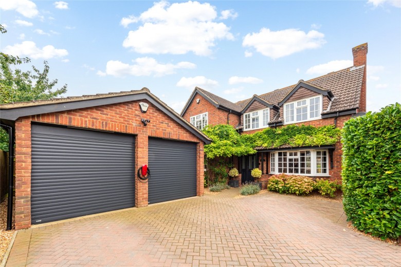 Click the photo for more details of Oak Barn Close, Cranfield, MK43